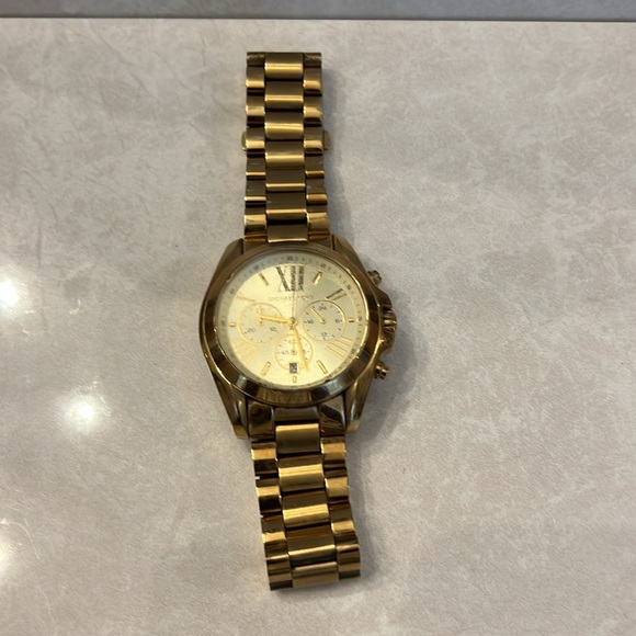 Michael Kors MK5605 Bradshaw Chronograph Gold Bracelet Women's Watch. - Picture 2 of 5